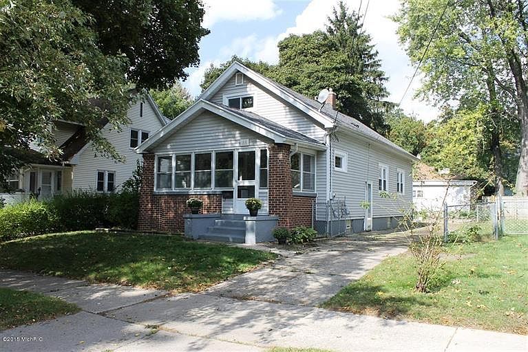 1st image of 1331 Griggs St SE