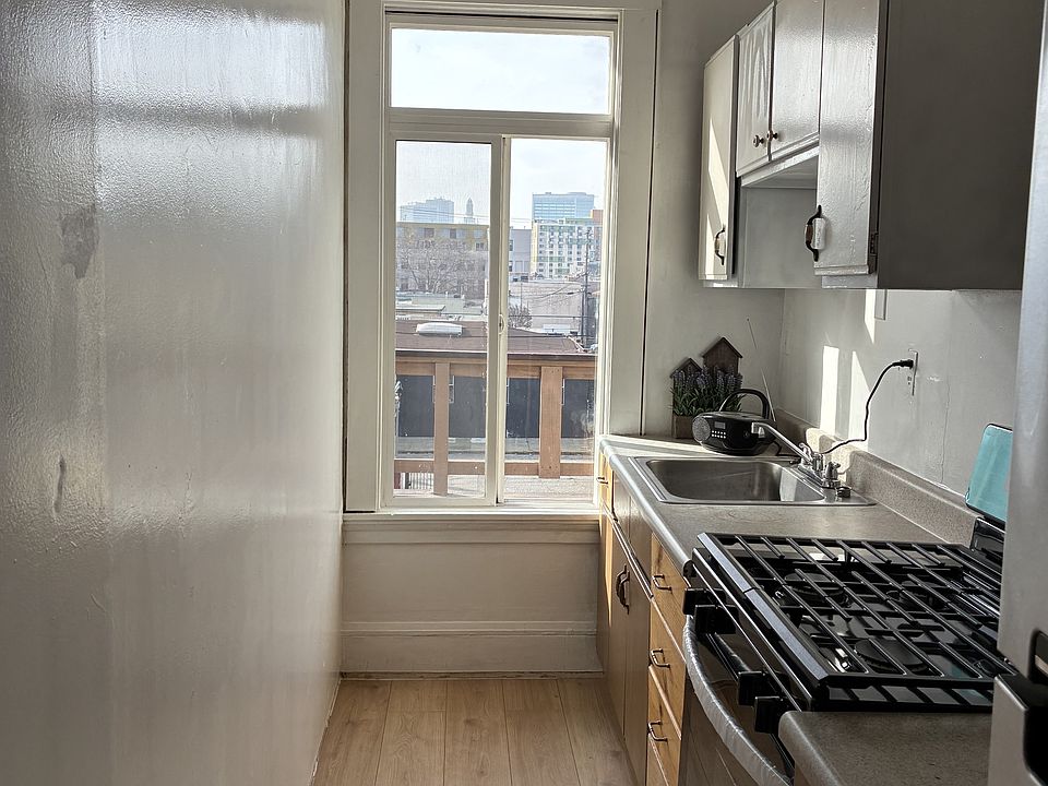 2nd image of 2817 Telegraph Ave #3