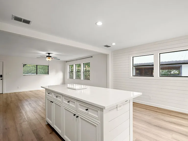 413 Sun Bonnet Dr — Photo 11