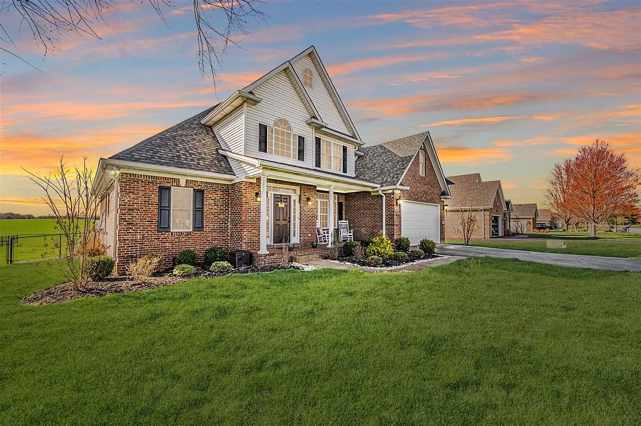 555 Golfview Way photo 1