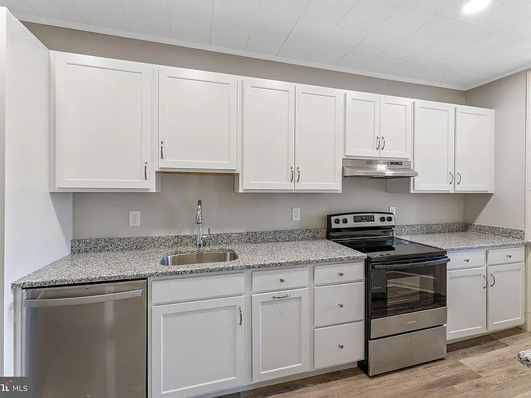383 Anderson Rd #B — Photo 9