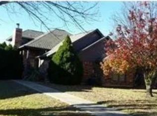 2821 Shady Grove Dr, Bedford, TX 76021