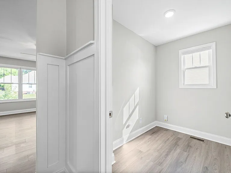 528 Macy Lynn Dr — Photo 17