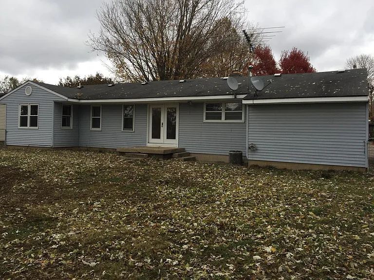 1750 Josephine St — Photo 10