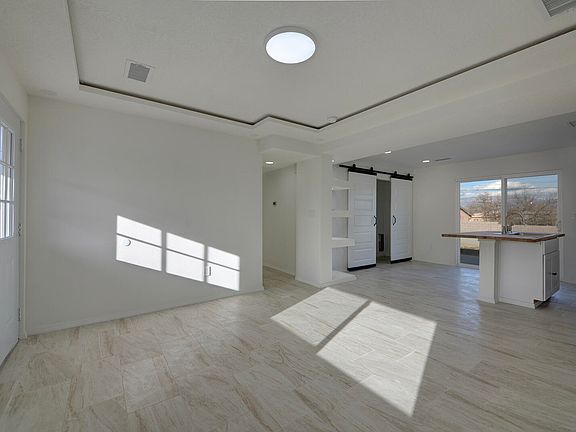 4th image of 416 68th St SW