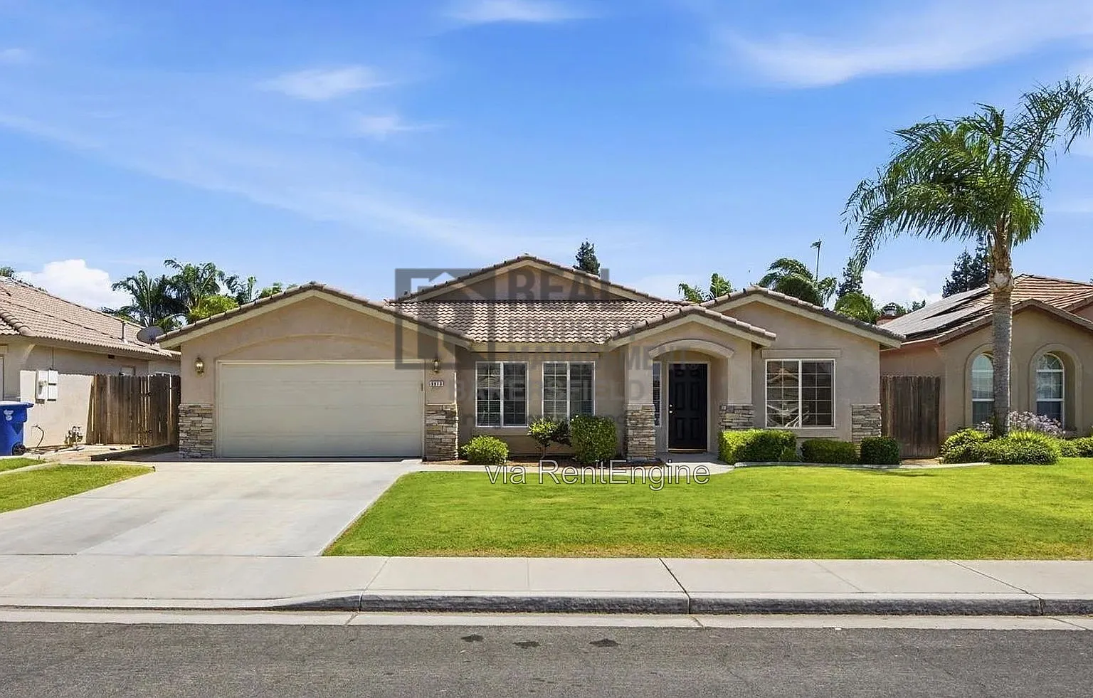 3 bed, 2.0 bath, 2218 sqft, $2,350 — Photo 2