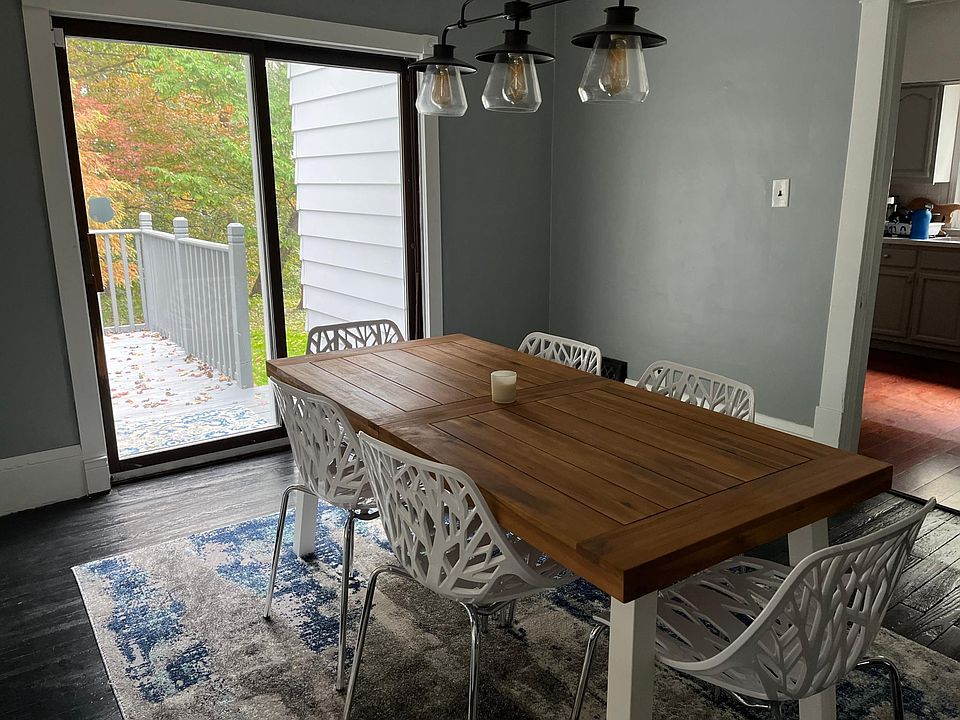 2nd image of 328 Lookout Ave