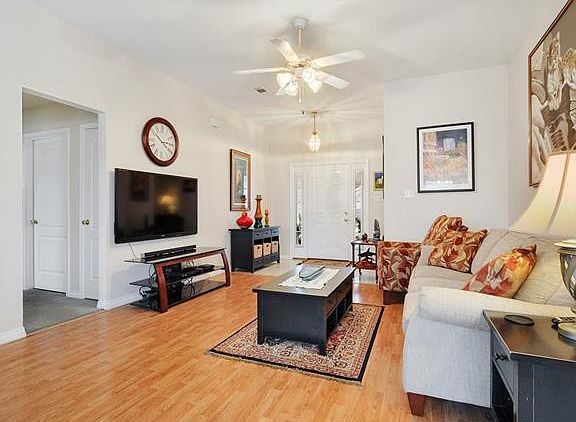 3rd image of 2620 Carrie Ln