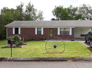 195 Meadowview Ln, Bean Station, TN 37708