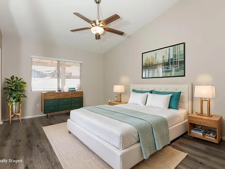 1922 E Cortez Dr — Photo 10