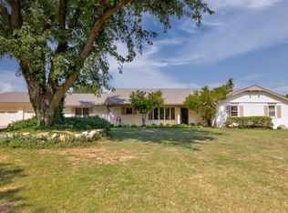 401 N Country Club Rd, Arkansas City, KS 67005