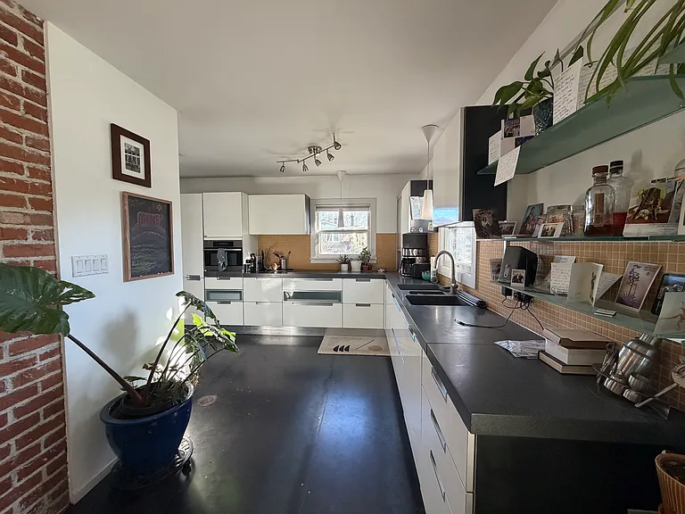 1250 Watt St — Photo 2