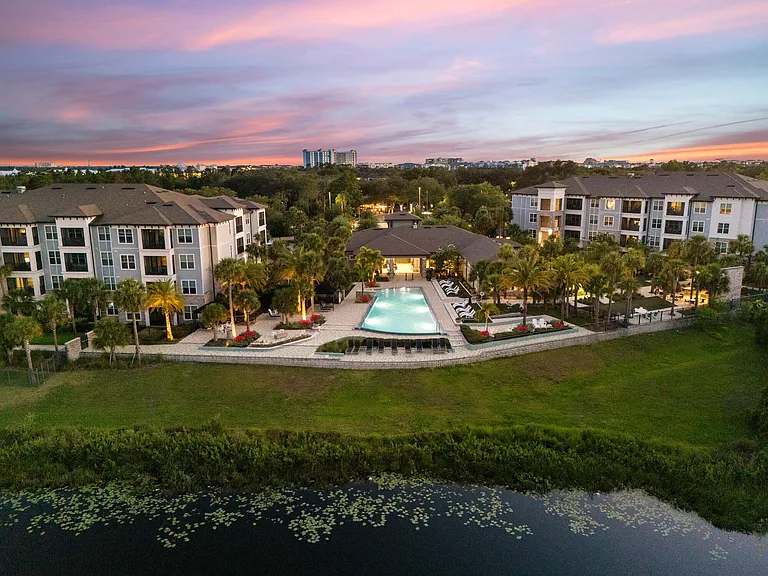 Camden Lake Buena Vista — Photo 20