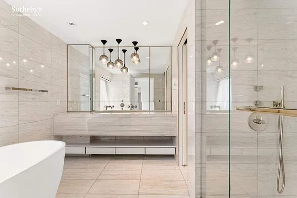 Rented by Sotheby's International Realty | media 27