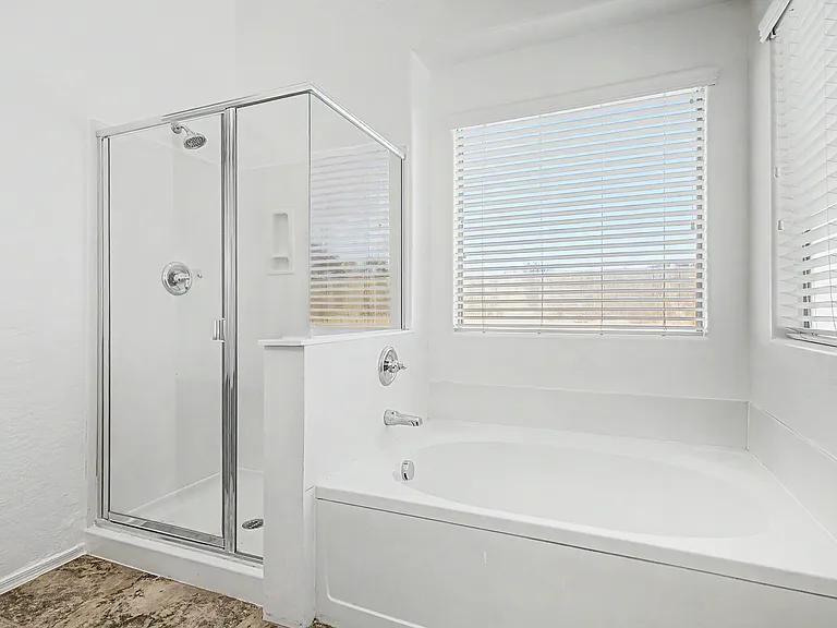 6918 S 46th Ln — Photo 18