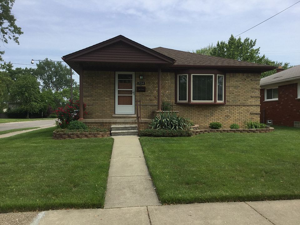 1st image of 754 Kings Hwy
