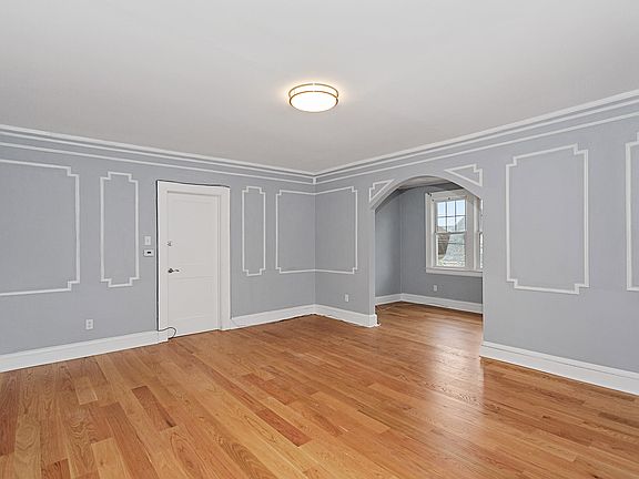 3rd image of 86 Brookline Ave Floor 2