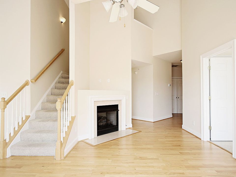 1st image of 1052 Glenwood Station Ln Unit 201