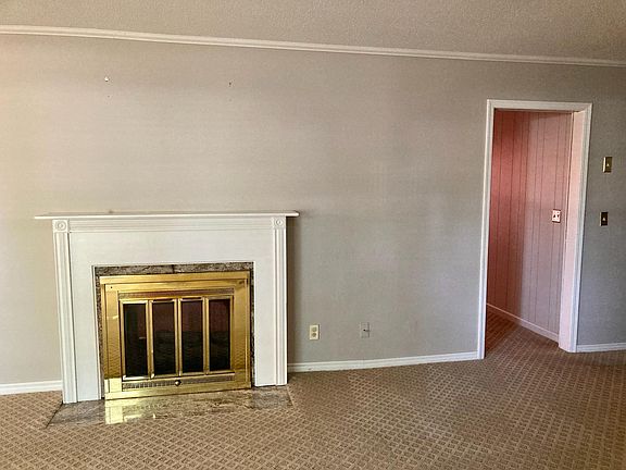 5th image of 722 E Calvin St