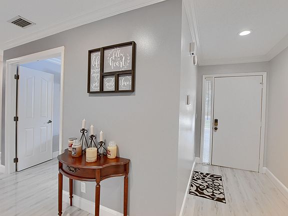 2nd image of 5835 Forest Grove Dr APT 4