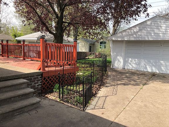 4th image of 23281 Geneva St