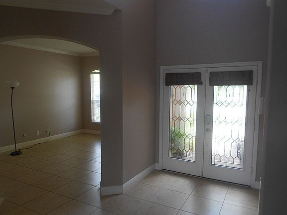 3rd image of 10043 Medallion Bluff Ln