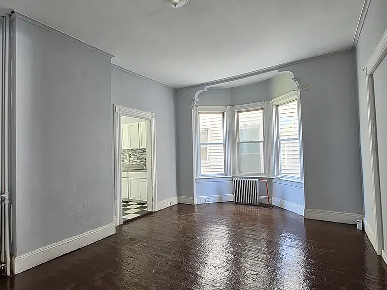 96 Brown Pl #A — Photo 40