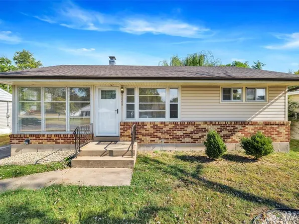 2808 Westlawn St, Saint Louis, MO 63125