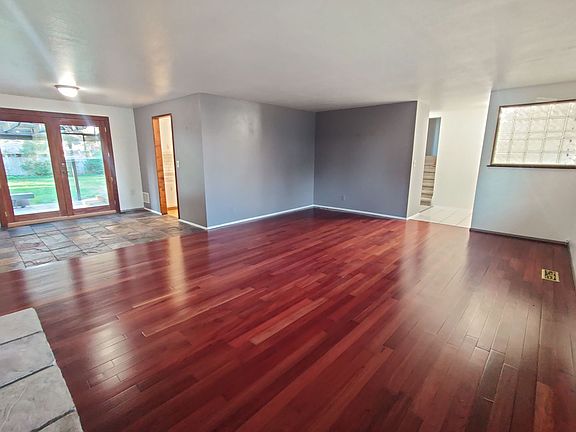 2nd image of 345 Snyder St