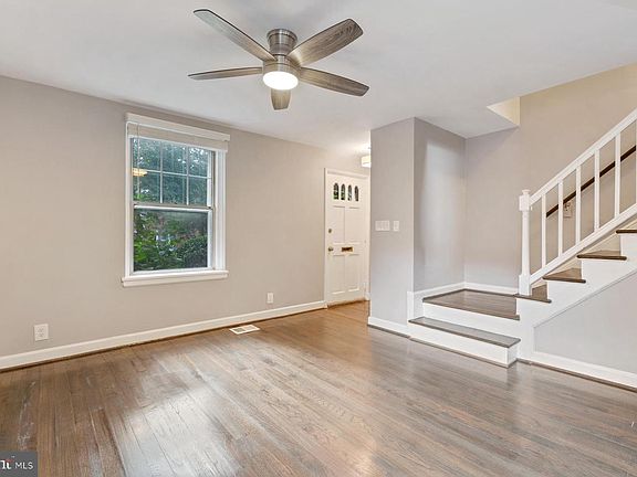 4th image of 2810 S Abingdon St #A