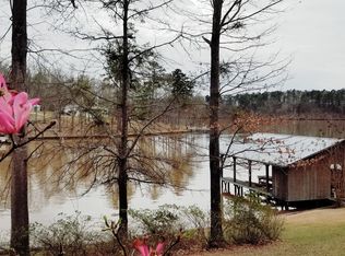 137 Shoreline Ct, Eatonton, GA 31024