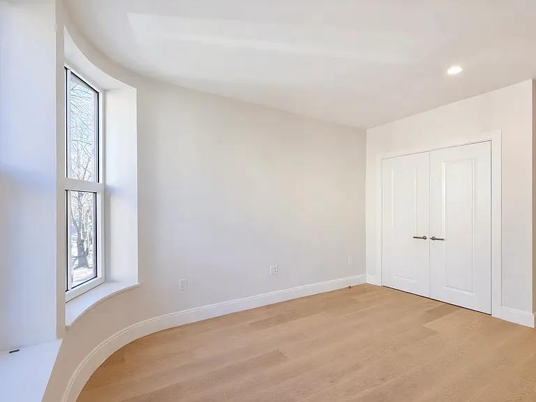 144 Worcester St #3 — Photo 32