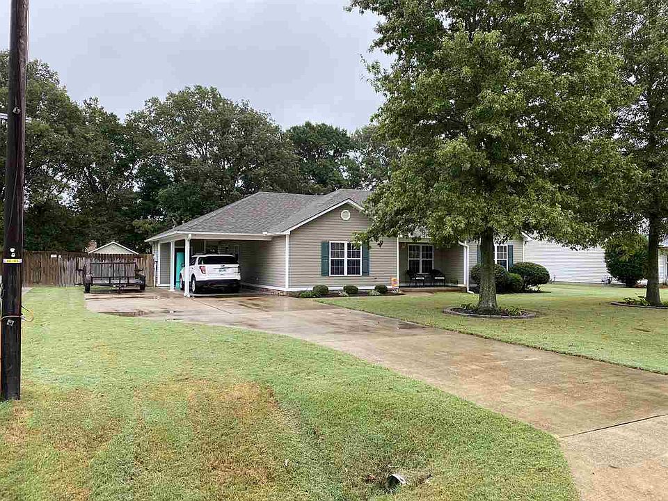 1st image of 240 Benjamin Dr