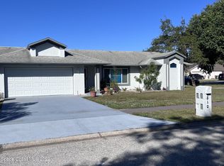 810 Sandhurst Ct, Titusville, FL 32780