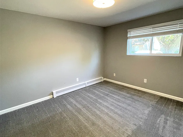 820 3rd Ave NW #2 — Photo 5