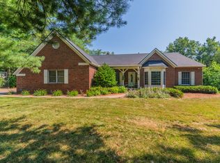 8148 Kings Mill Rd, Bloomington, IL 61705