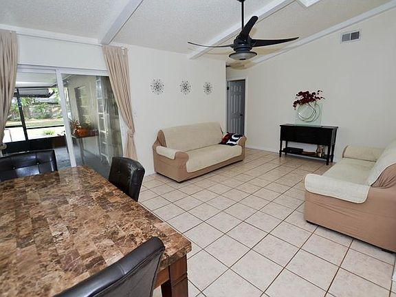 3rd image of 8163 Jozee Cir