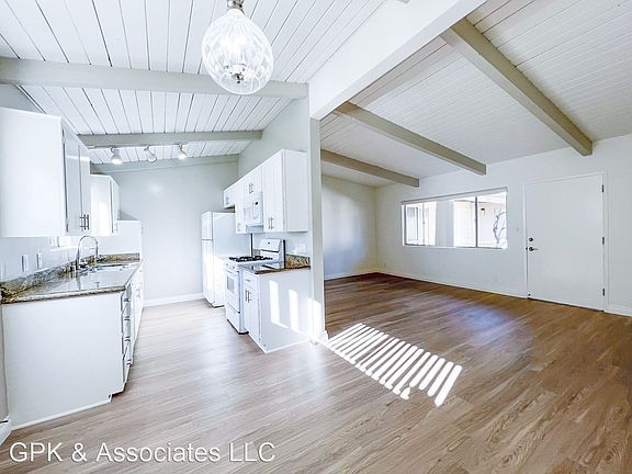 4th image of 3911 Wade St APT 7