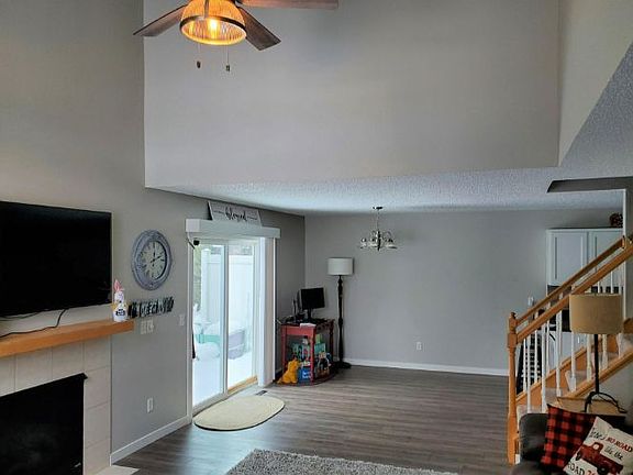 4th image of 2635 Yellowstone Dr Unit 8
