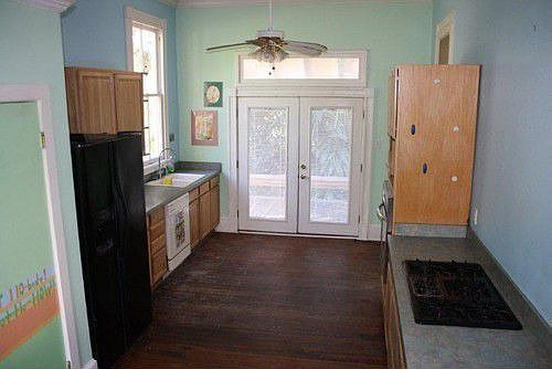 2nd image of 628 Seguin St