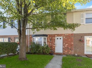 10 Hillside Ct, Westminster, MD 21157