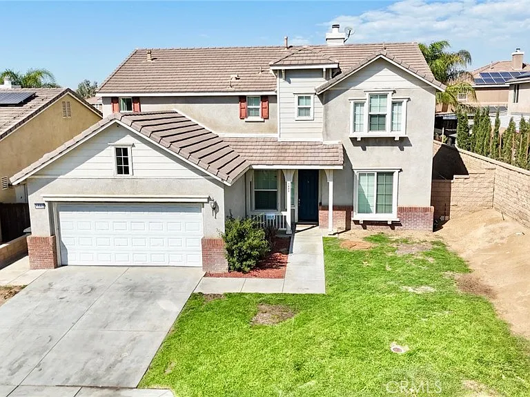 1562 Cheshire Dr — Photo 1