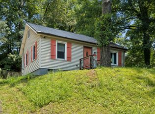 713 Woodlawn Dr, Clarksville, TN 37040