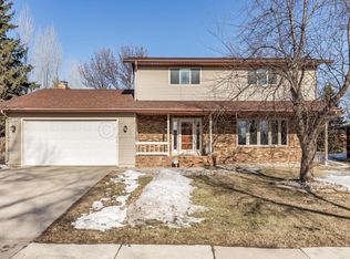 277 Prairiewood Dr S, Fargo, ND 58103