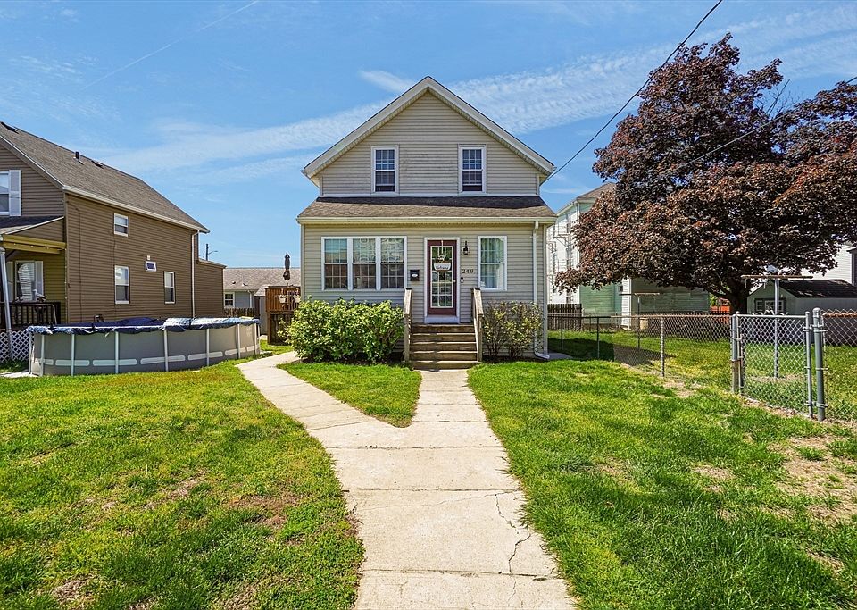 1st image of 249 Baird St