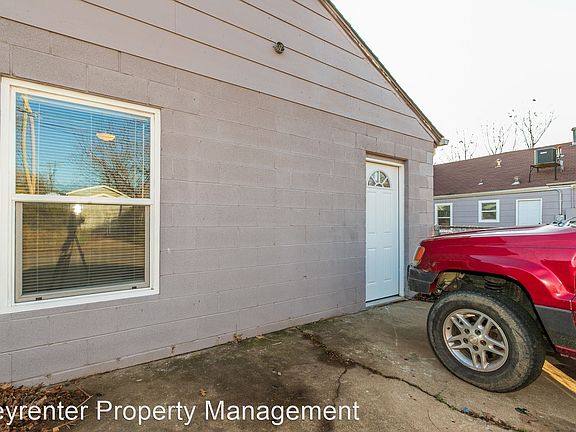 5th image of 1345 N Lewis Pl #10741369