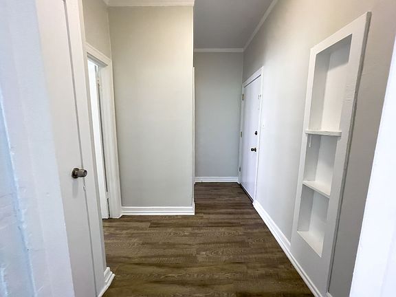 4th image of 258 S Kenmore Ave APT 5