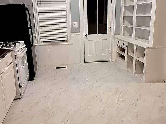 3rd image of 7 Powell Ave #7