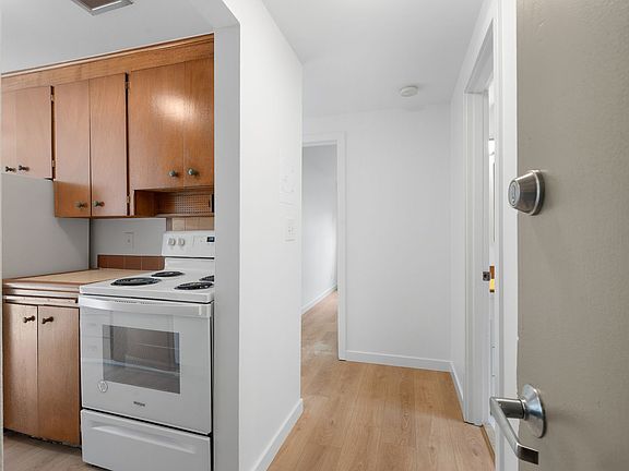 4th image of 1718 14th Ave APT 201