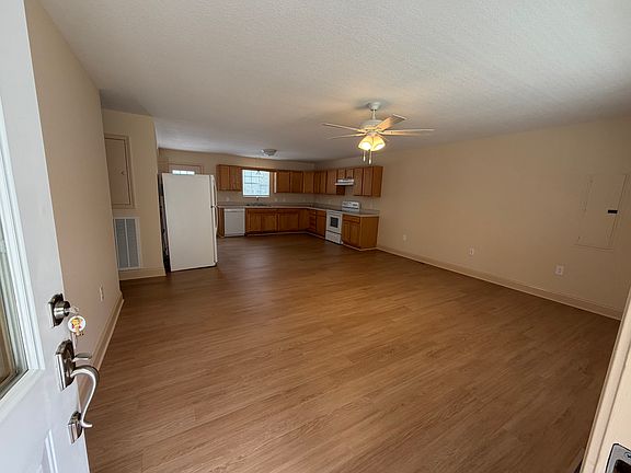 3rd image of 322 Highridge Rd